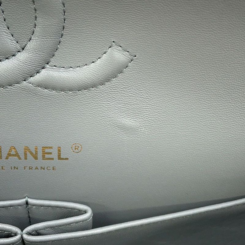 シャネル チェーンショルダーバッグ マトラッセ25 ココマーク キャビアスキン ダブルチェーン A01112 CHANEL