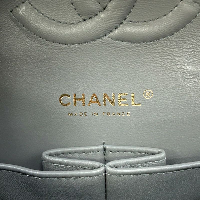 シャネル チェーンショルダーバッグ マトラッセ25 ココマーク キャビアスキン ダブルチェーン A01112 CHANEL