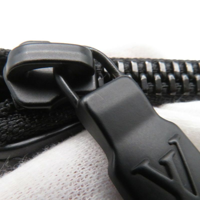 ルイヴィトン クラッチバッグ モノグラム・シャドウ ポシェット・トゥ・ゴー M81570 ブラック 黒