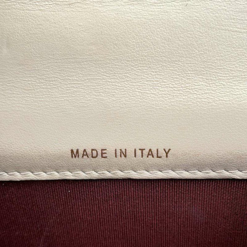 シャネル チェーンショルダーバッグ マイクロ ミニ マトラッセ ココマーク ラムスキン AP2629 ポシェット 白