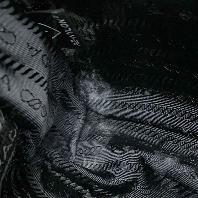 プラダ ショルダーバッグ Re-Edition 2005 Re-Nylon ナイロン 1BH204 PRADA 2wayバッグ 黒