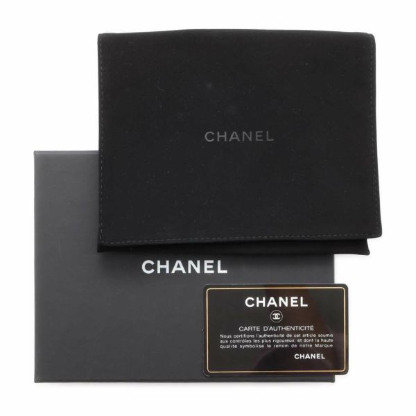 シャネル チェーンショルダーバッグ ミニ マトラッセ ココマーク キャビアスキン AP2629 CHANEL  ポシェット 白