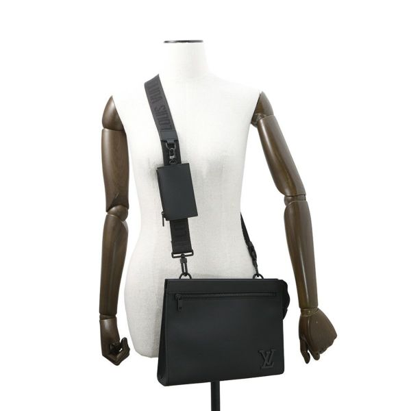 ルイヴィトン ショルダーバッグ アエログラム・レザー メッセンジャー・ヴォワヤージュ M59329　ヴィトン ブラック 黒