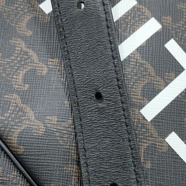 セリーヌ ショルダーバッグ トリオンフ ホリゾンタル ミディアム メッセンジャーバッグ PVC 194502CIM.38NO CELINE 黒