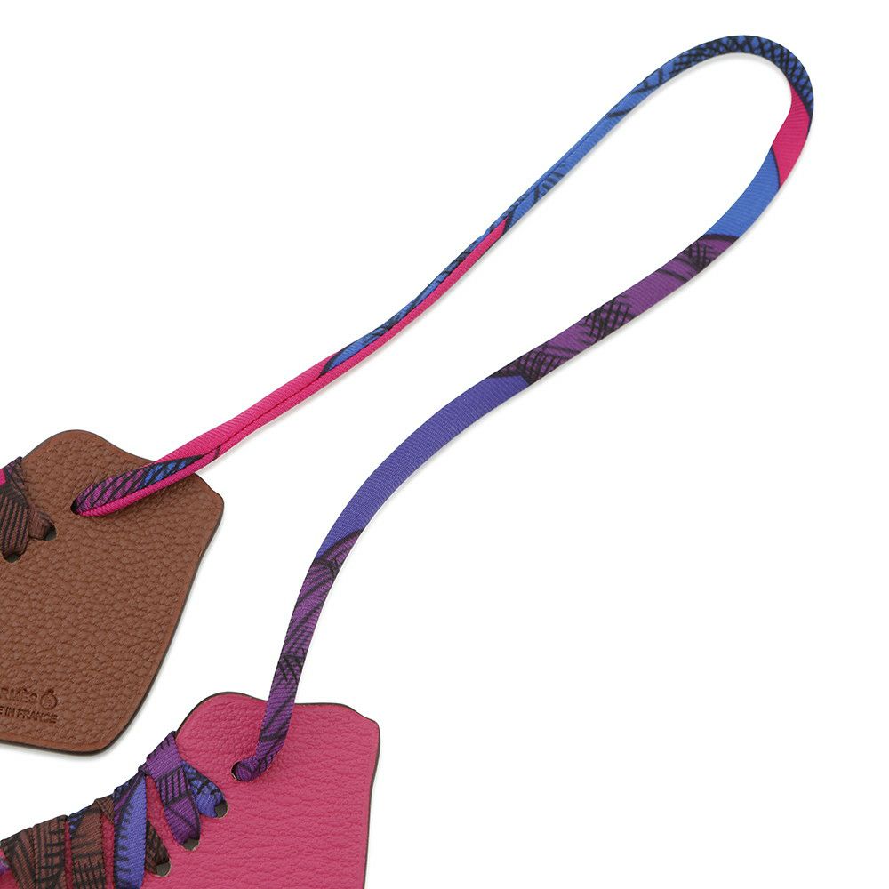 エルメス キーホルダー プティアッシュ スニーカー イエロー/ブラウン/ピンク エプソン