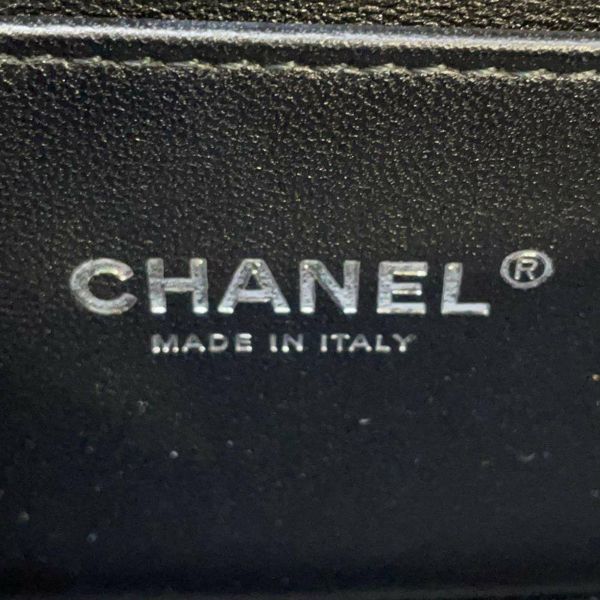 シャネル チェーンショルダーバッグ ボーイシャネル スモール マトラッセ ココマーク A67085 BOY CHANEL バッグ 黒