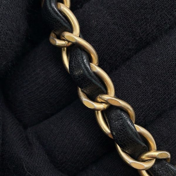 シャネル チェーンショルダーバッグ シェブロン Vステッチ ラムスキン A35200 CHANEL バッグ 黒