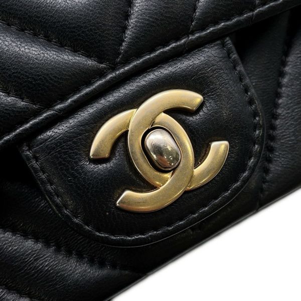 シャネル チェーンショルダーバッグ シェブロン Vステッチ ラムスキン A35200 CHANEL バッグ 黒