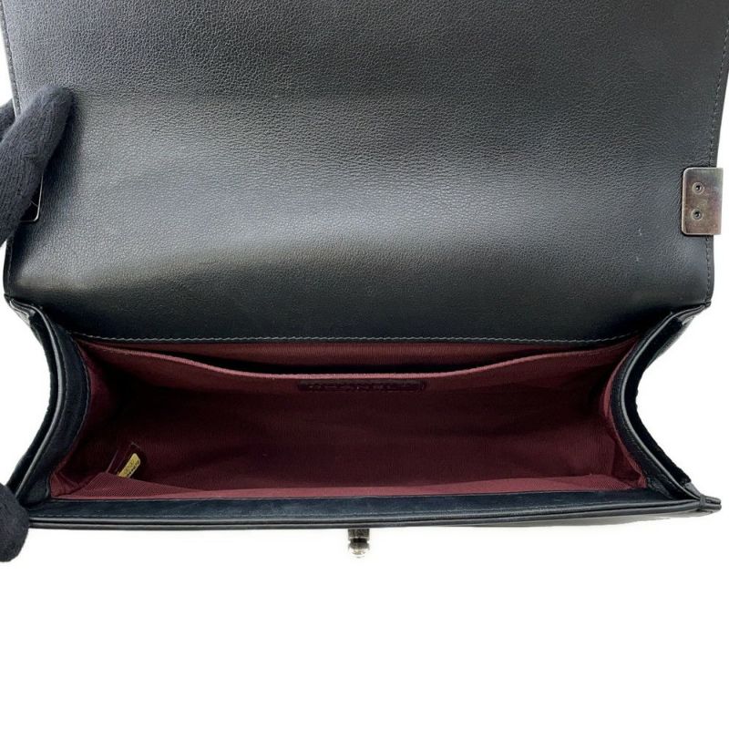 シャネル チェーンショルダーバッグ ボーイシャネル 25 マトラッセ ベロア CHANEL バッグ 黒