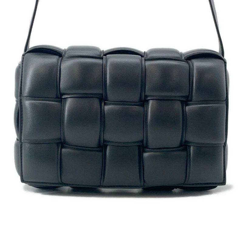 ボッテガヴェネタ ショルダーバッグ パデッド カセット マキシイントレチャート 591970 BOTTEGA VENETA 黒