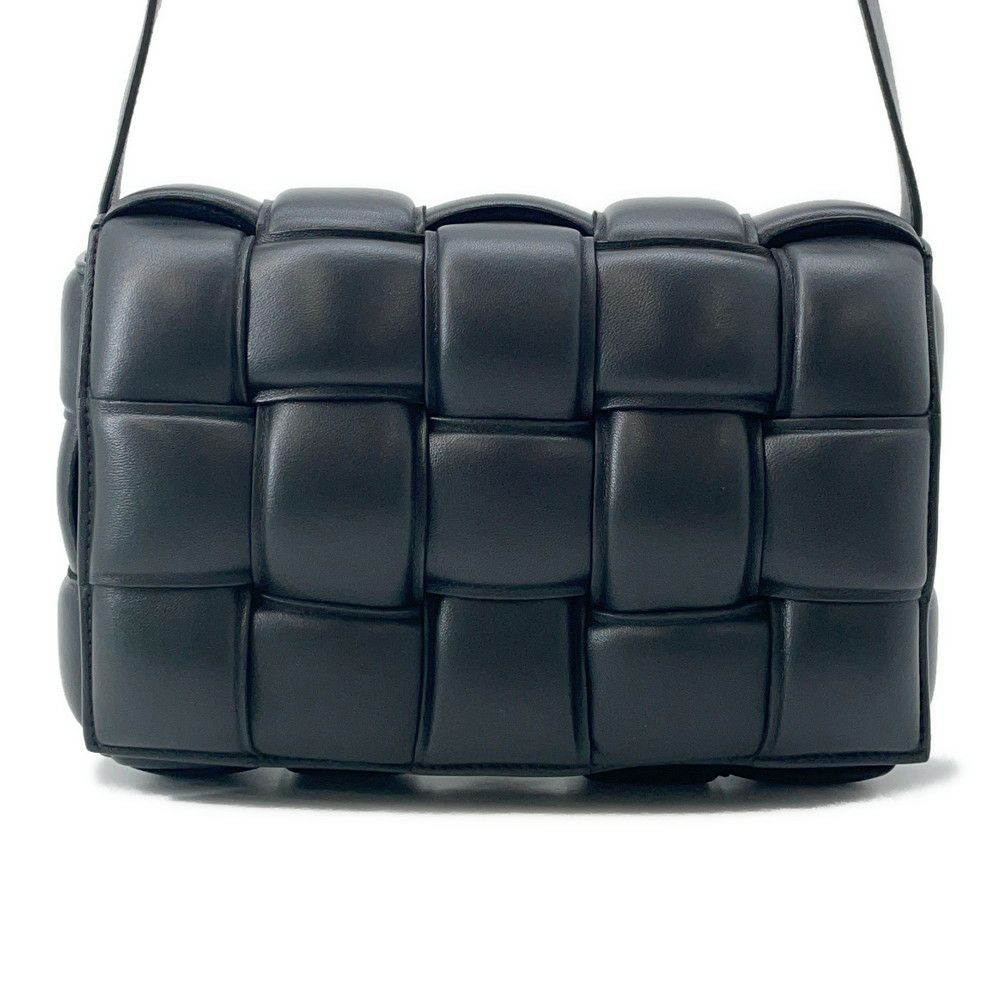 ボッテガヴェネタ ショルダーバッグ パデッド カセット マキシイントレチャート 591970 BOTTEGA VENETA 黒