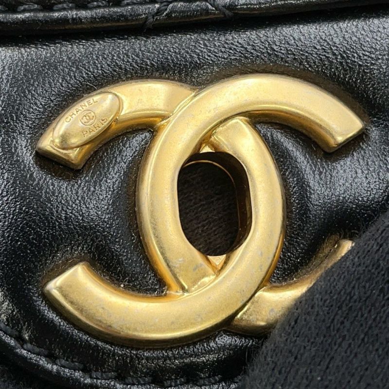 シャネル ショルダーバッグ ココマーク マトラッセ マキシボーリングバッグ カーフレザー AS4812  CHANEL 黒