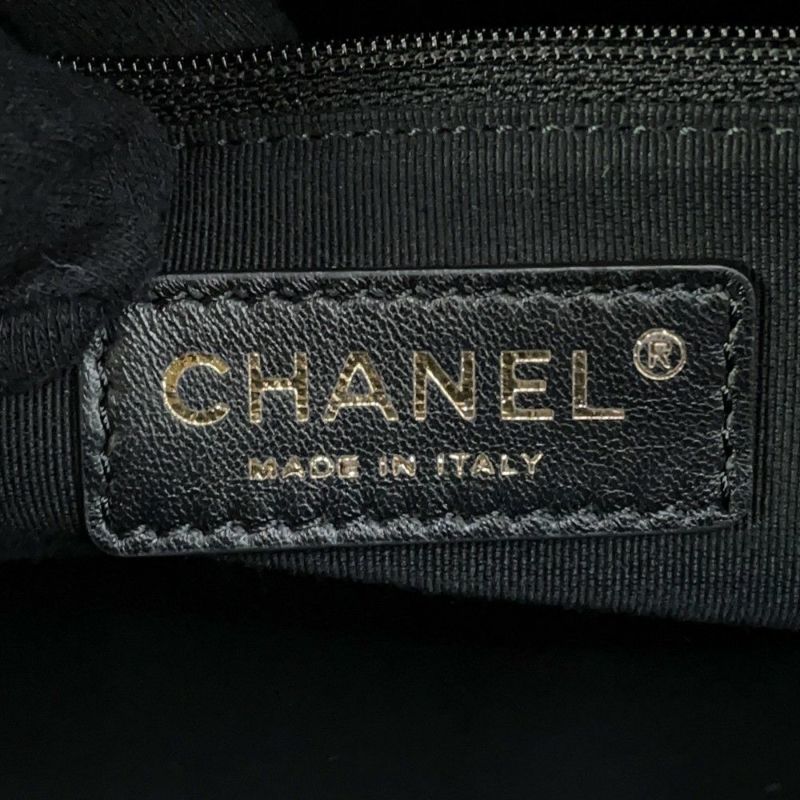 シャネル ショルダーバッグ ココマーク マトラッセ マキシボーリングバッグ カーフレザー AS4812  CHANEL 黒