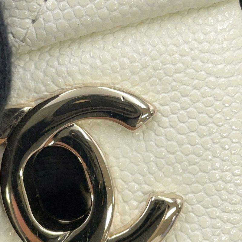 シャネル チェーンショルダーバッグ マトラッセ25 ココマーク ダブルチェーン キャビアスキン A01112 CHANEL 白