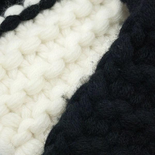 CHANEL マフラー　リバーシブル　ブラック×ホワイト CHANEL】ストール ココマーク CC リバーシブル バイカラー