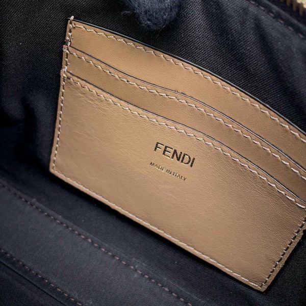 フェンディ ショルダーバッグ バゲット スリム クラッチ キャンバス 8BS073 FENDI バッグ 2way