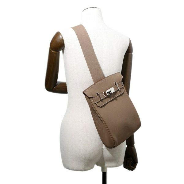 エルメス ボディバッグ ケリー アッカドPM エトゥープ/シルバー金具 トゴ W刻印 HERMES メンズ