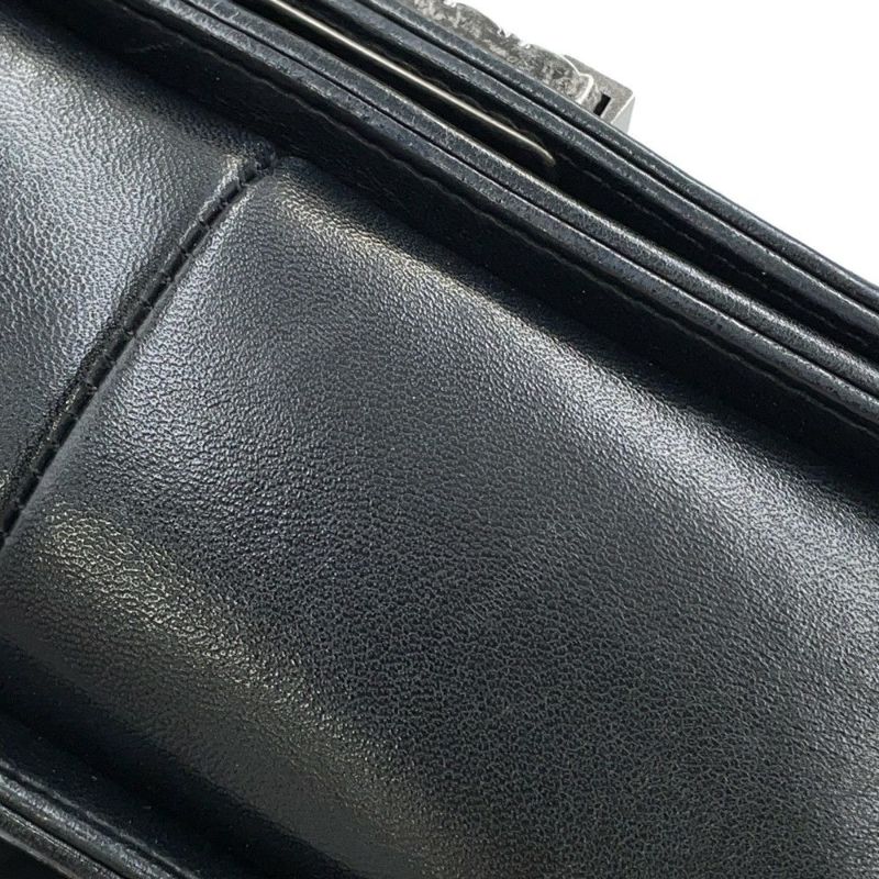 シャネル チェーンショルダーバッグ ココマーク ボーイシャネル キャビアスキン CHANEL BOY CHANEL 黒 セール品