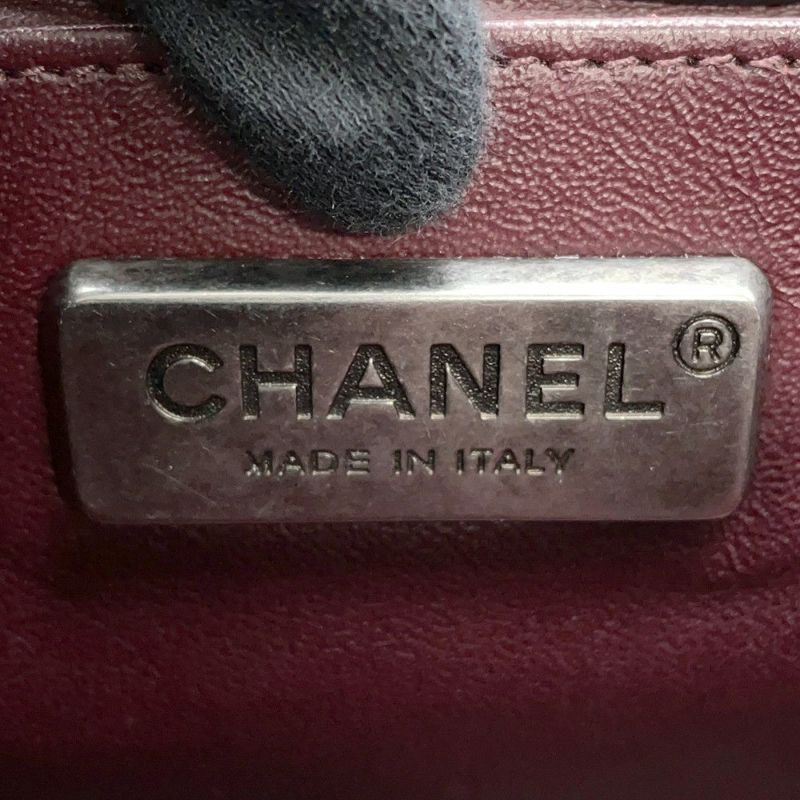 シャネル チェーンショルダーバッグ ココマーク ボーイシャネル キャビアスキン CHANEL BOY CHANEL 黒 セール品