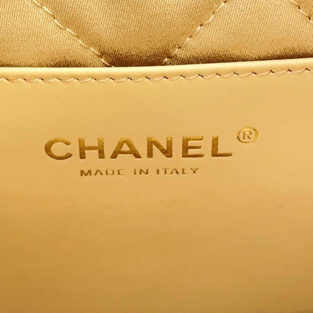 シャネル ハンドバッグ CHANEL 22 ミニ ココマーク シャイニーカーフレザー AS3980 2wayショルダーバッグ 白