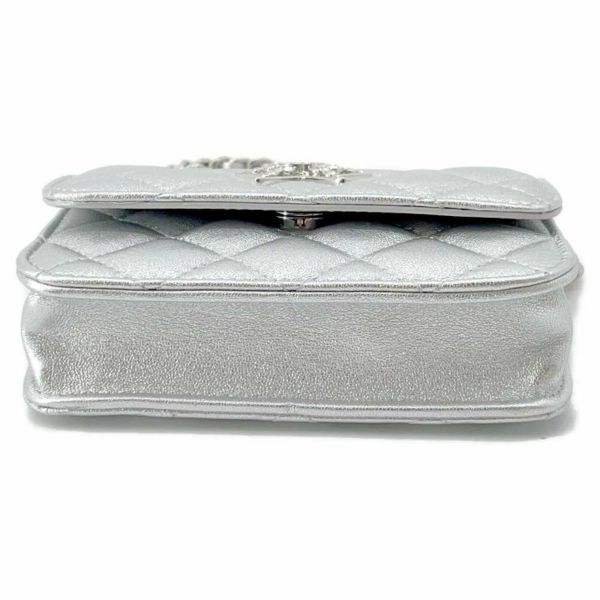 シャネル ノベルティ マトラッセ チェーンベルトバッグ 2023年イヤーズ