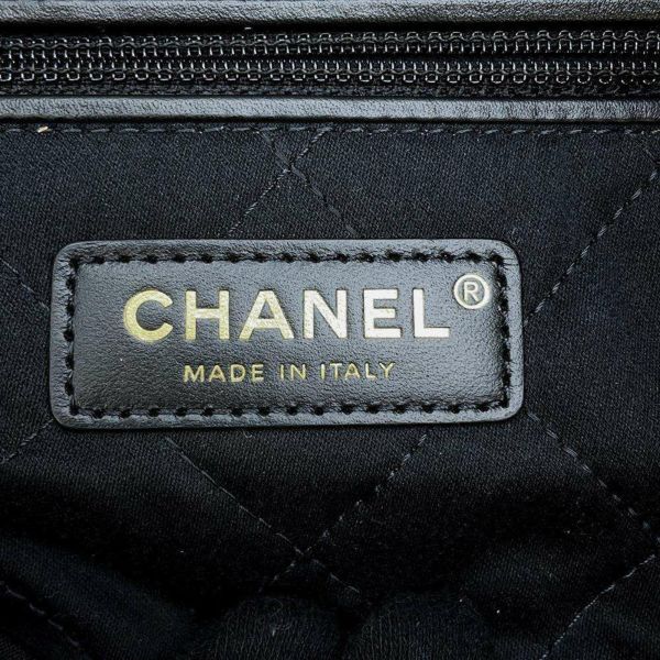 シャネル ハンドバッグ CHANEL 22 マトラッセ スモール シャイニーカーフ AS3260 ポーチ付き 黒