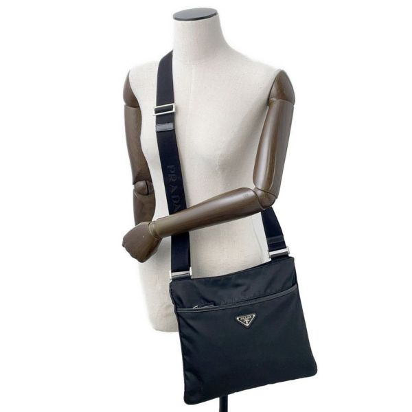 プラダ ショルダーバッグ トライアングルロゴ ナイロン PRADA バッグ 黒
