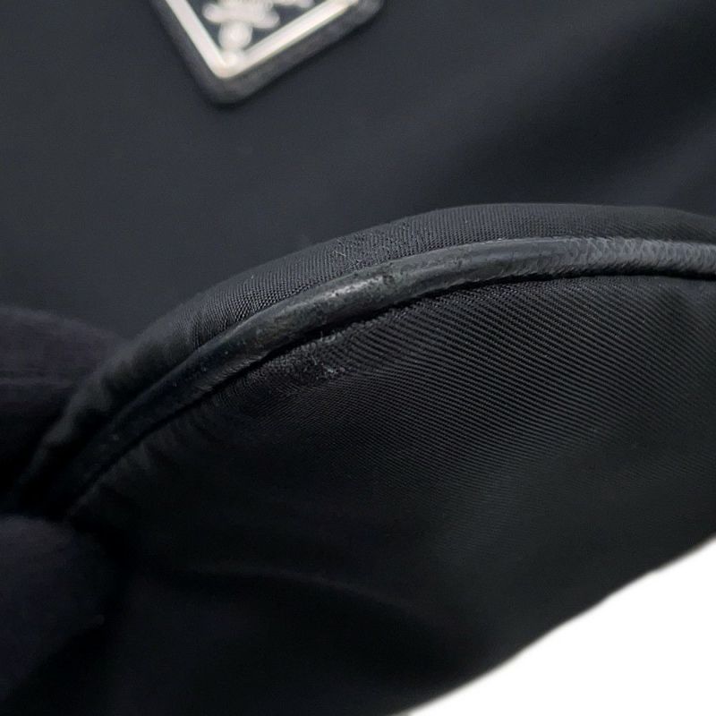 プラダ ショルダーバッグ トライアングルロゴ ナイロン PRADA バッグ 黒