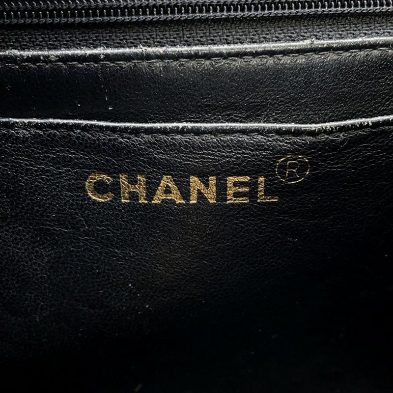 シャネル チェーンショルダーバッグ マトラッセ シングルチェーン キャビアスキン A07868 CHANEL バッグ 黒