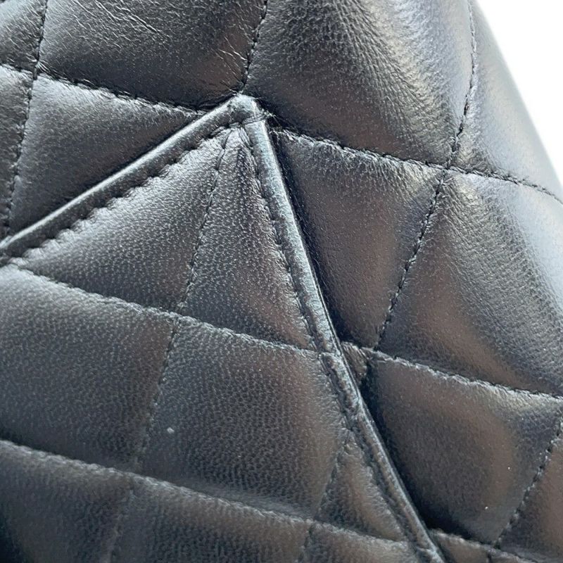 シャネル チェーンウォレット クラシック マトラッセ ココマーク ラムスキン AP0250 CHANEL 財布 黒