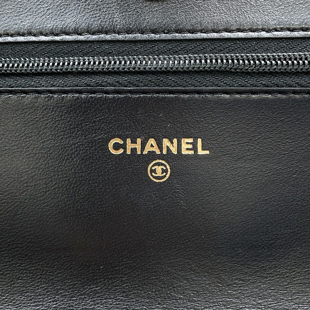 シャネル チェーンウォレット クラシック マトラッセ ココマーク ラムスキン AP0250 CHANEL 財布 黒