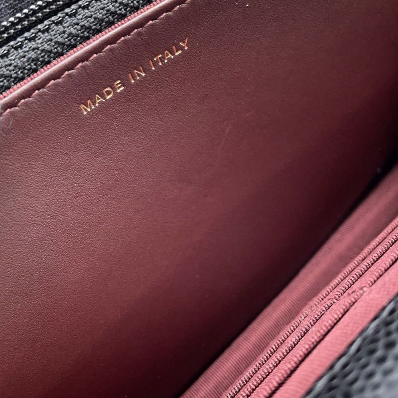 シャネル チェーンウォレット クラシック マトラッセ ココマーク キャビアスキン AP0250 CHANEL 財布 ブラック 黒