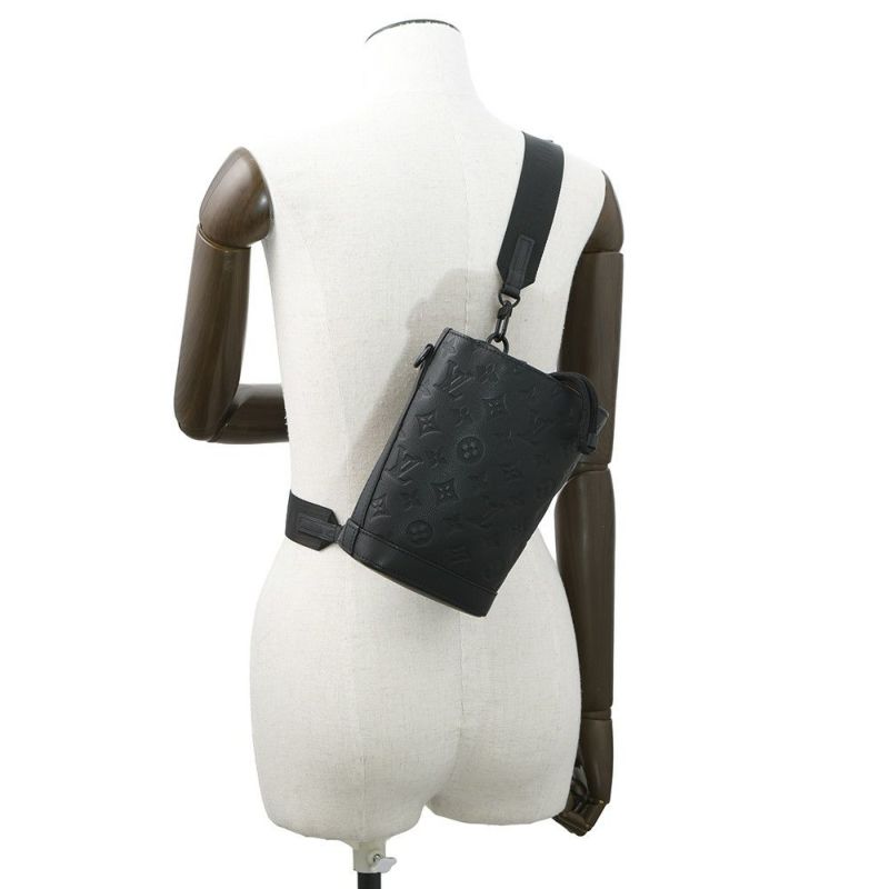 ルイヴィトン ショルダーバッグ モノグラム・シャドウ/カーフレザー ノエ・スリング M82248 LOUIS VUITTON バッグ 黒 ブラック