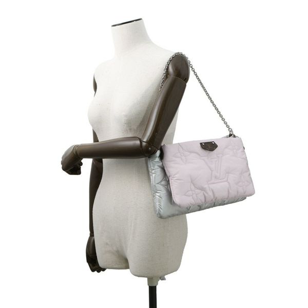 ルイヴィトン ショルダーバッグ モノグラム/リサイクルナイロン LVピロー マキシ ミュルティ・ポシェット・アクセソワール M21056