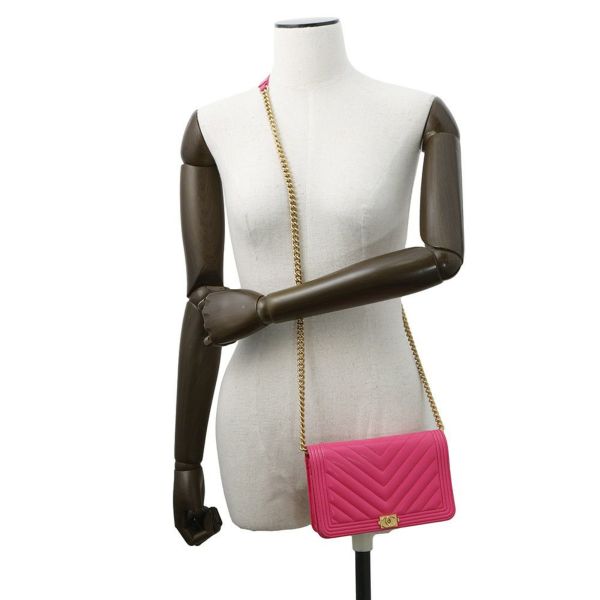 シャネル チェーンウォレット ボーイシャネル シェブロン ココマーク AP1117 CHANEL 財布 Vステッチ