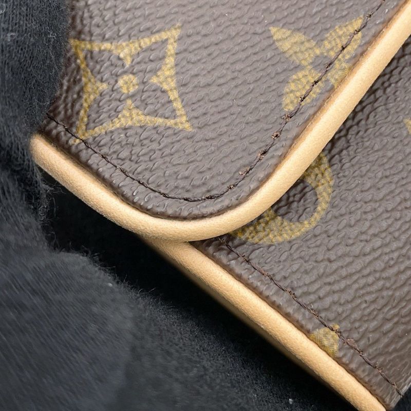 ルイヴィトン ショルダーバッグ モノグラム ポシェットツインPM M51854 LOUIS VUITTON