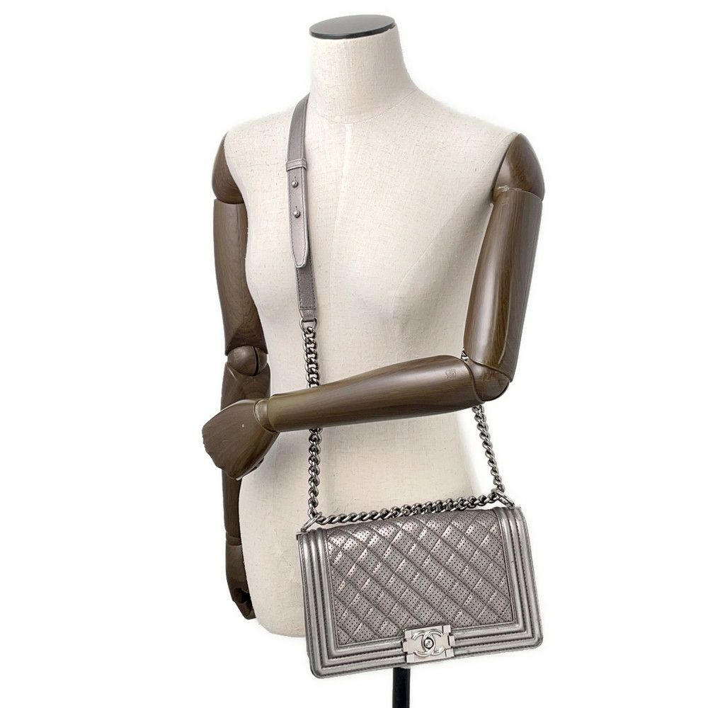 シャネル チェーンショルダーバッグ ボーイシャネル ラムスキン A67086  CHANEL バッグ シルバー