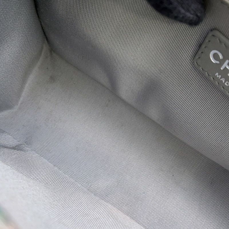 シャネル チェーンショルダーバッグ ボーイシャネル ラムスキン A67086  CHANEL バッグ シルバー