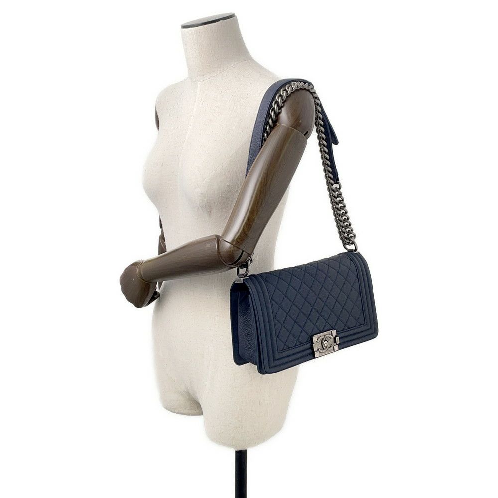シャネル チェーンショルダーバッグ ボーイシャネル キャビアスキン A67086 CHANEL バッグ