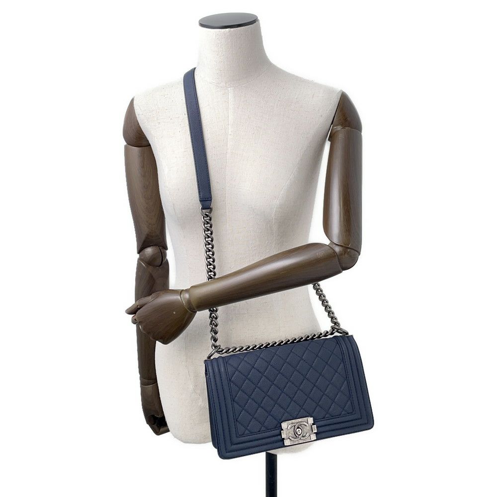 シャネル チェーンショルダーバッグ ボーイシャネル キャビアスキン A67086 CHANEL バッグ