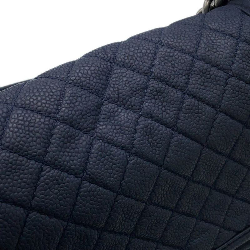 シャネル チェーンショルダーバッグ ボーイシャネル キャビアスキン A67086 CHANEL バッグ