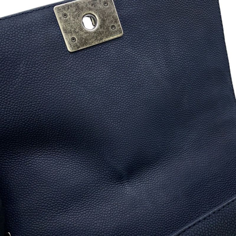 シャネル チェーンショルダーバッグ ボーイシャネル キャビアスキン A67086 CHANEL バッグ