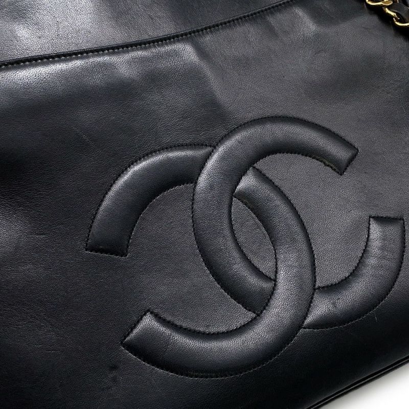 シャネル チェーントートバッグ ココマーク ラムスキン CHANEL バッグ 黒