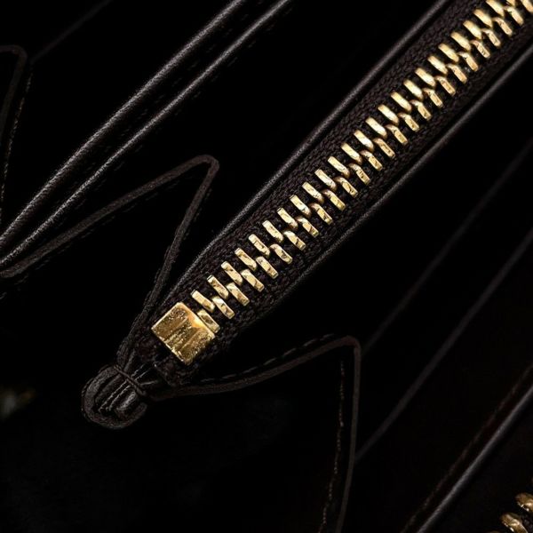 ルイヴィトン 長財布 モノグラム ヴェルニ ジッピー・ウォレット M93522 LOUIS VUITTON 財布