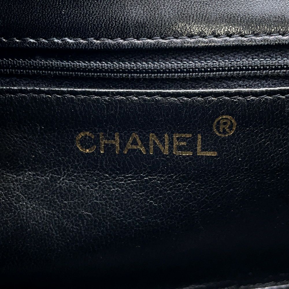 シャネル ショルダーバッグ フルフラップ マトラッセ ココマーク ラムスキン CHANEL バッグ 黒