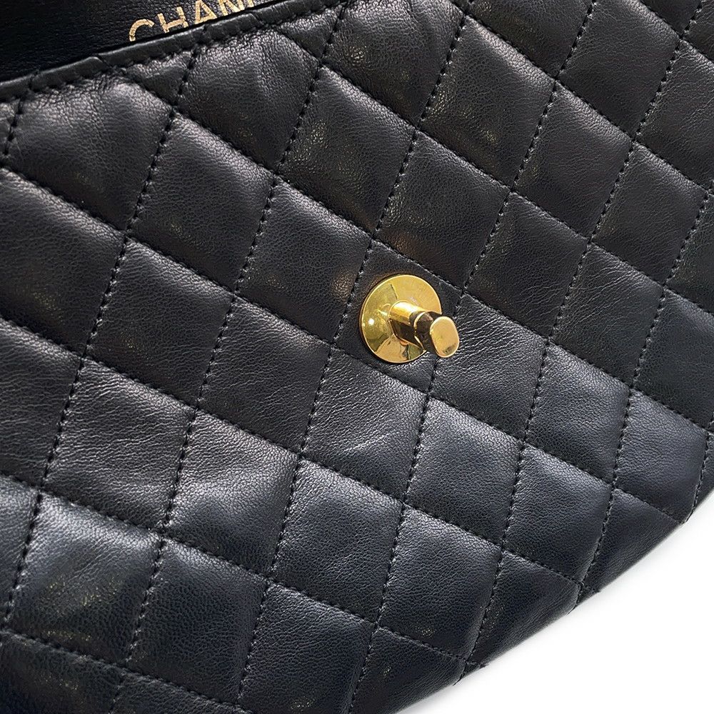 シャネル マトラッセ ハーフムーン チェーンショルダーバッグ ココマーク ラムスキン CHANEL バッグ 黒