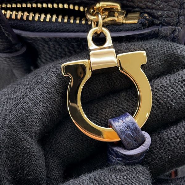 サルバトーレ・フェラガモ トートバッグ エイミー ガンチーニ レザー