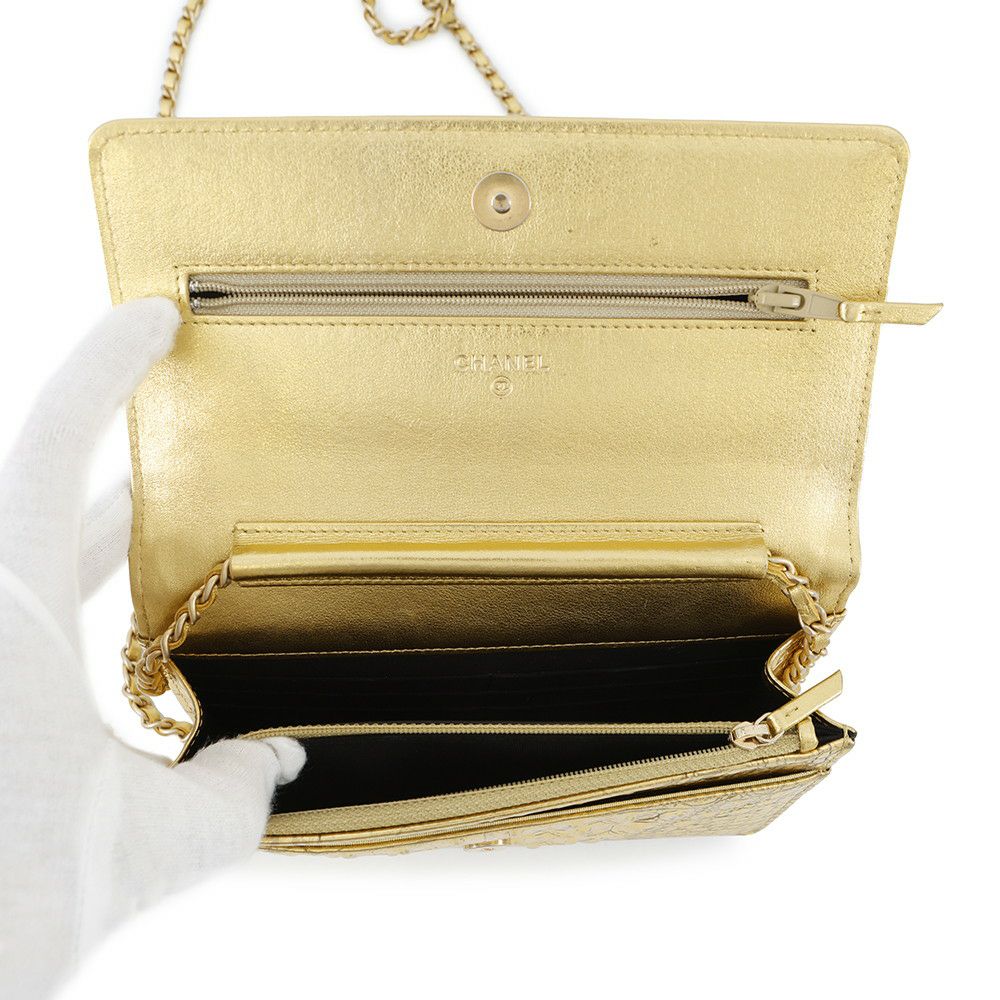 シャネル チェーンウォレット クロコ型押しレザー ココマーク CHANEL 財布