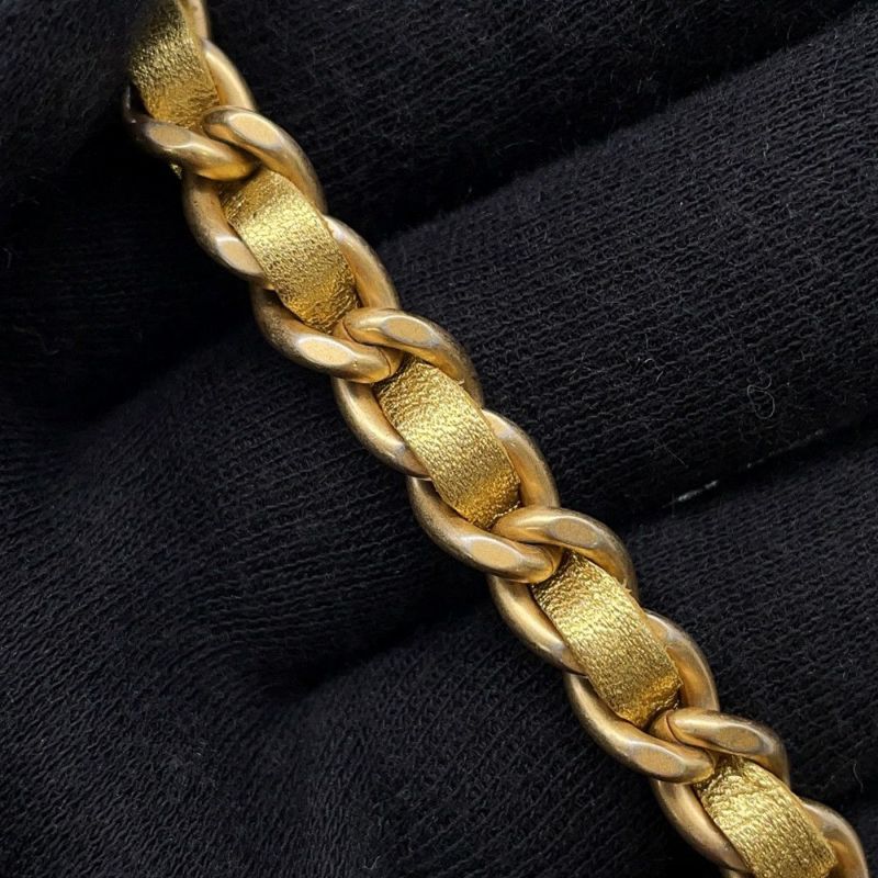 シャネル チェーンウォレット クロコ型押しレザー ココマーク CHANEL 財布