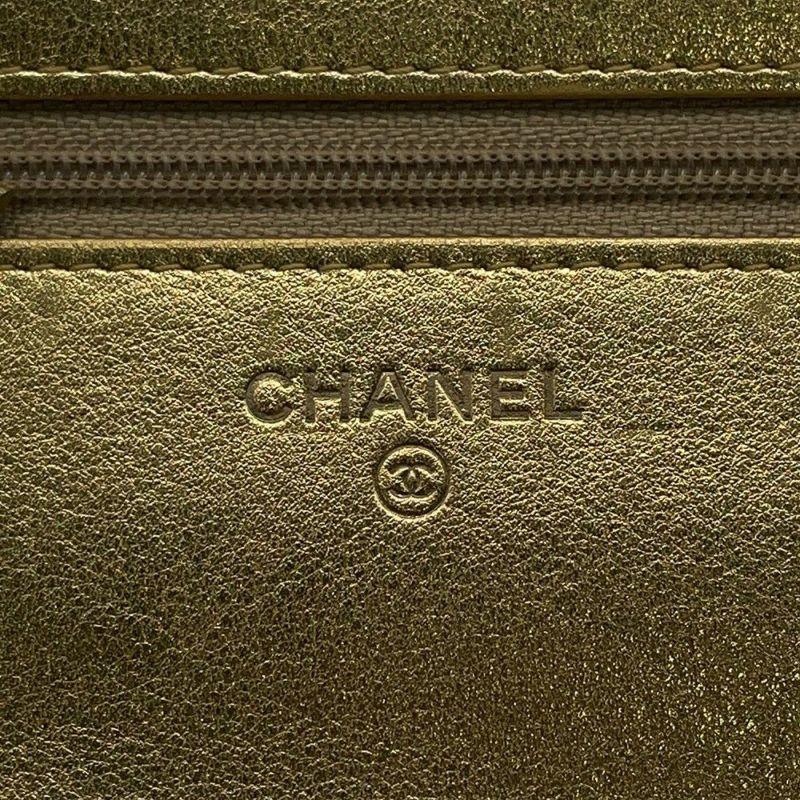 シャネル チェーンウォレット クロコ型押しレザー ココマーク CHANEL 財布